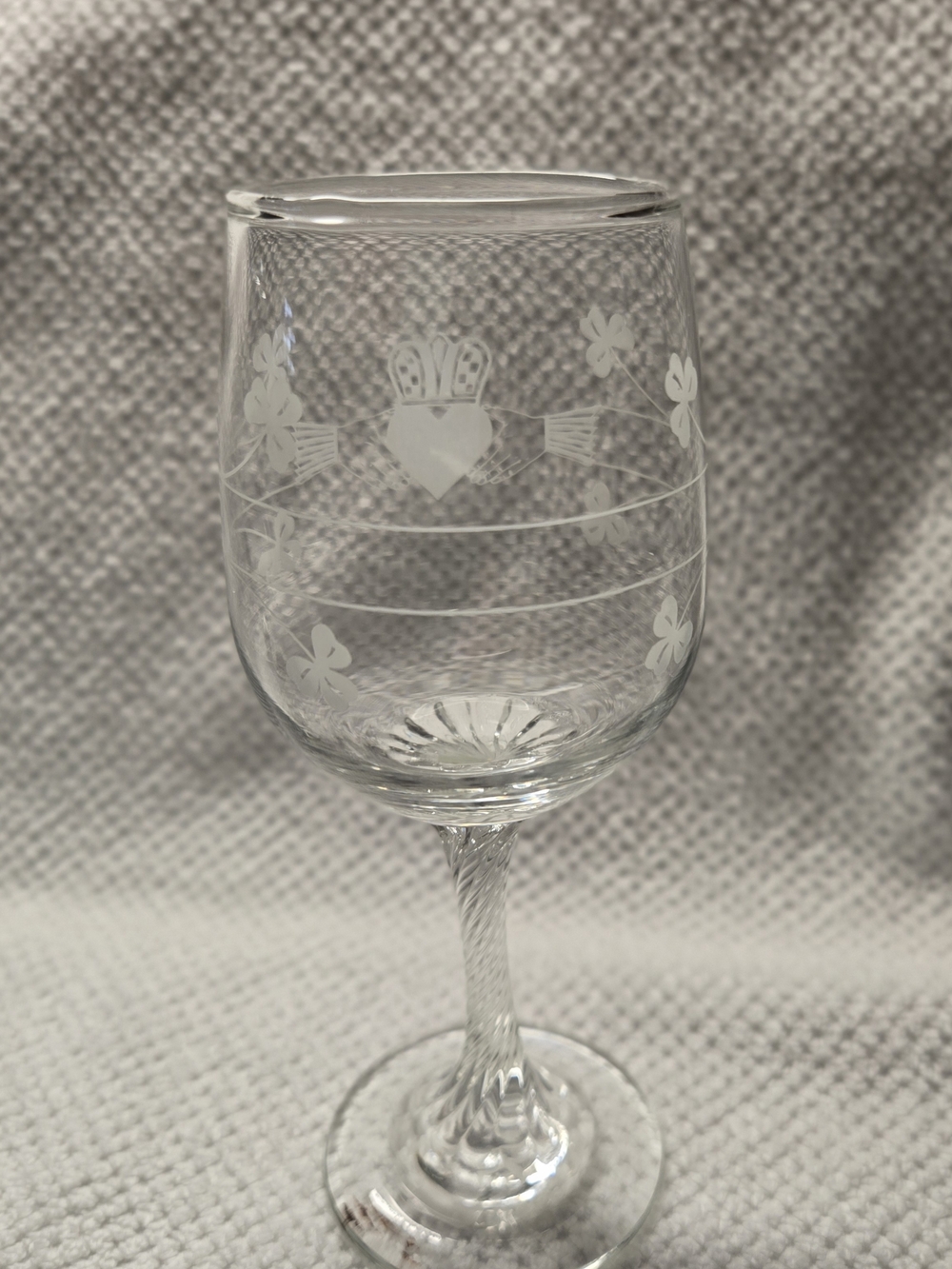 Etched Clear Crystal Wine Glass with Clover and Heart Motif